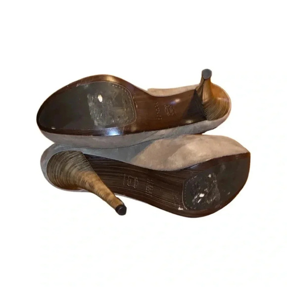 Stuart Weitzman Suede Platform Taupe Heels Size 9 - Picture 4 of 7